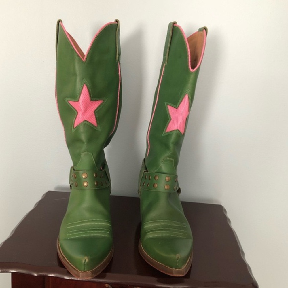 ISO Fornarina Green CowBoy Boots with Pink Star